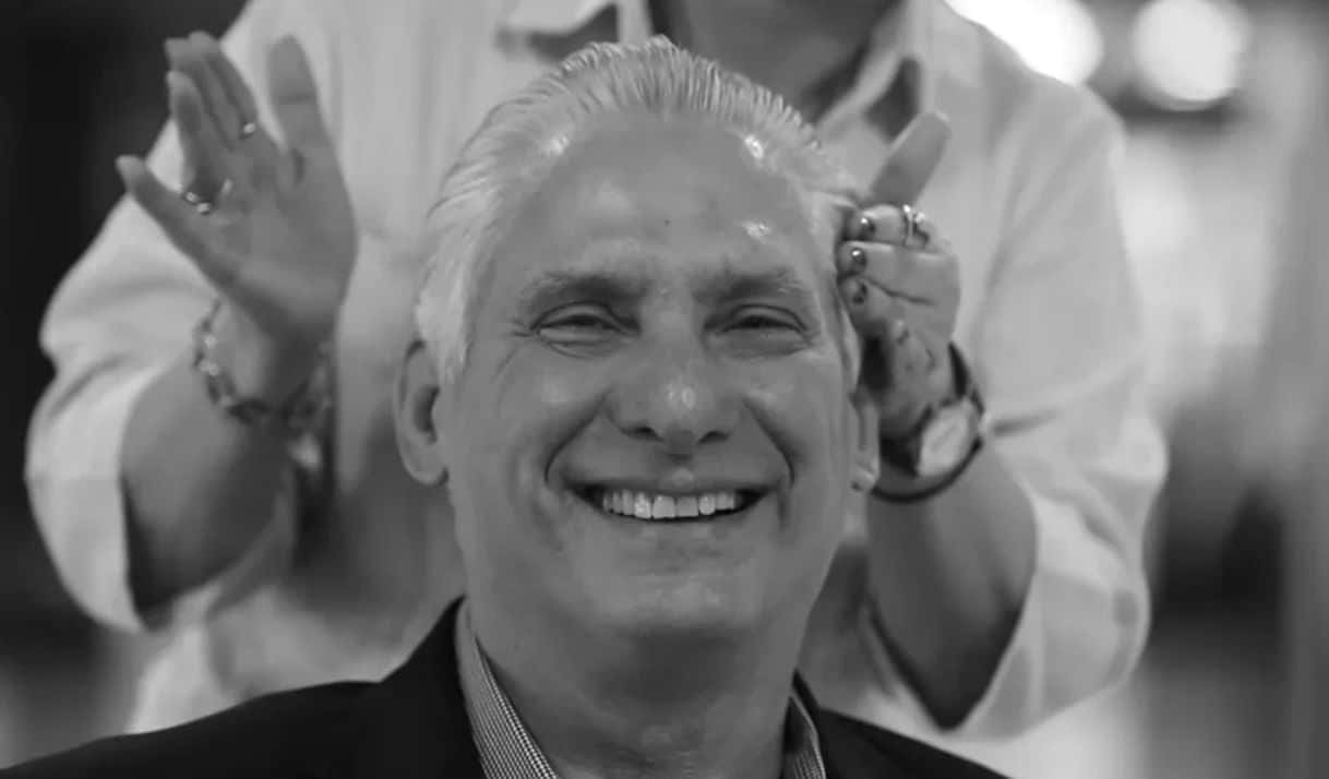 Miguel Díaz-Canel, antes de la entrevista. Foto: captura del video de Folha de S.Paulo
