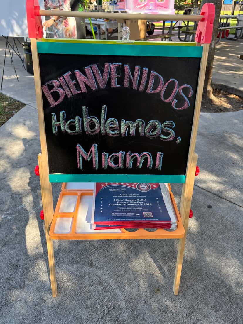 entre_pastelitos,_preguntas_y_un_aguacero:_así_fue_«hablemos,_miami»