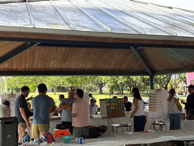 entre_pastelitos,_preguntas_y_un_aguacero:_así_fue_«hablemos,_miami»
